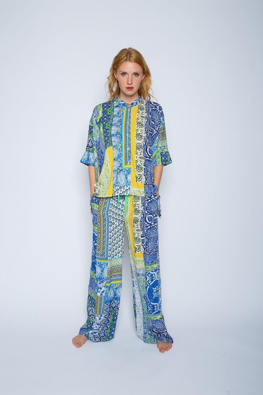 Emily van den Bergh Hemden & Blusen | Oversize Boxy Bluse Mit Halbarm Multi Patch Multicolor